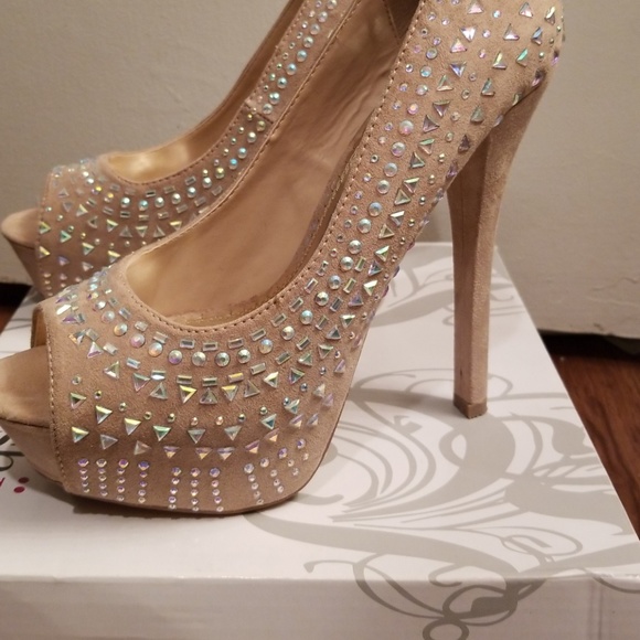 Stilettos - Picture 2 of 4